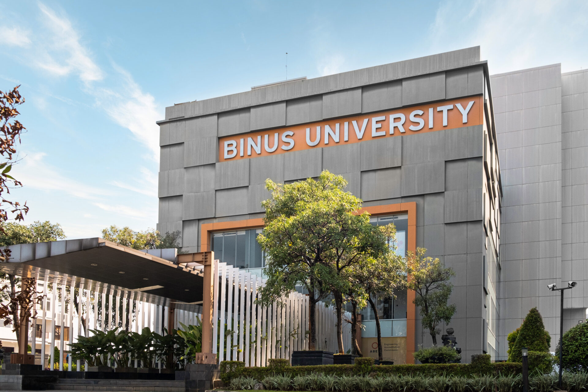 10 Kampus Swasta Terbaik di Jakarta Versi UniRanks 2026, Binus Peringkat 1