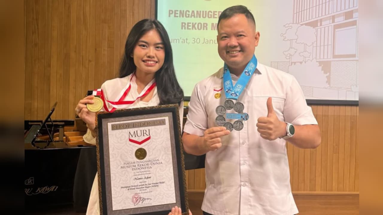 Namira Adjani Raih Rekor MURI sebagai Perempuan Termuda Six Star Finisher World Major Marathon