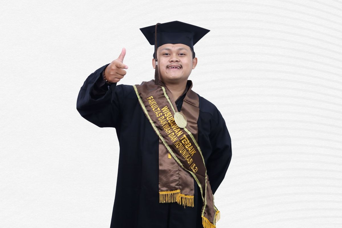 Kerja Sebagai Ojek Online, Kenzo lulus S1 dan S2 Hingga Jadi Wisudawan Terbaik Di Kampus Negeri