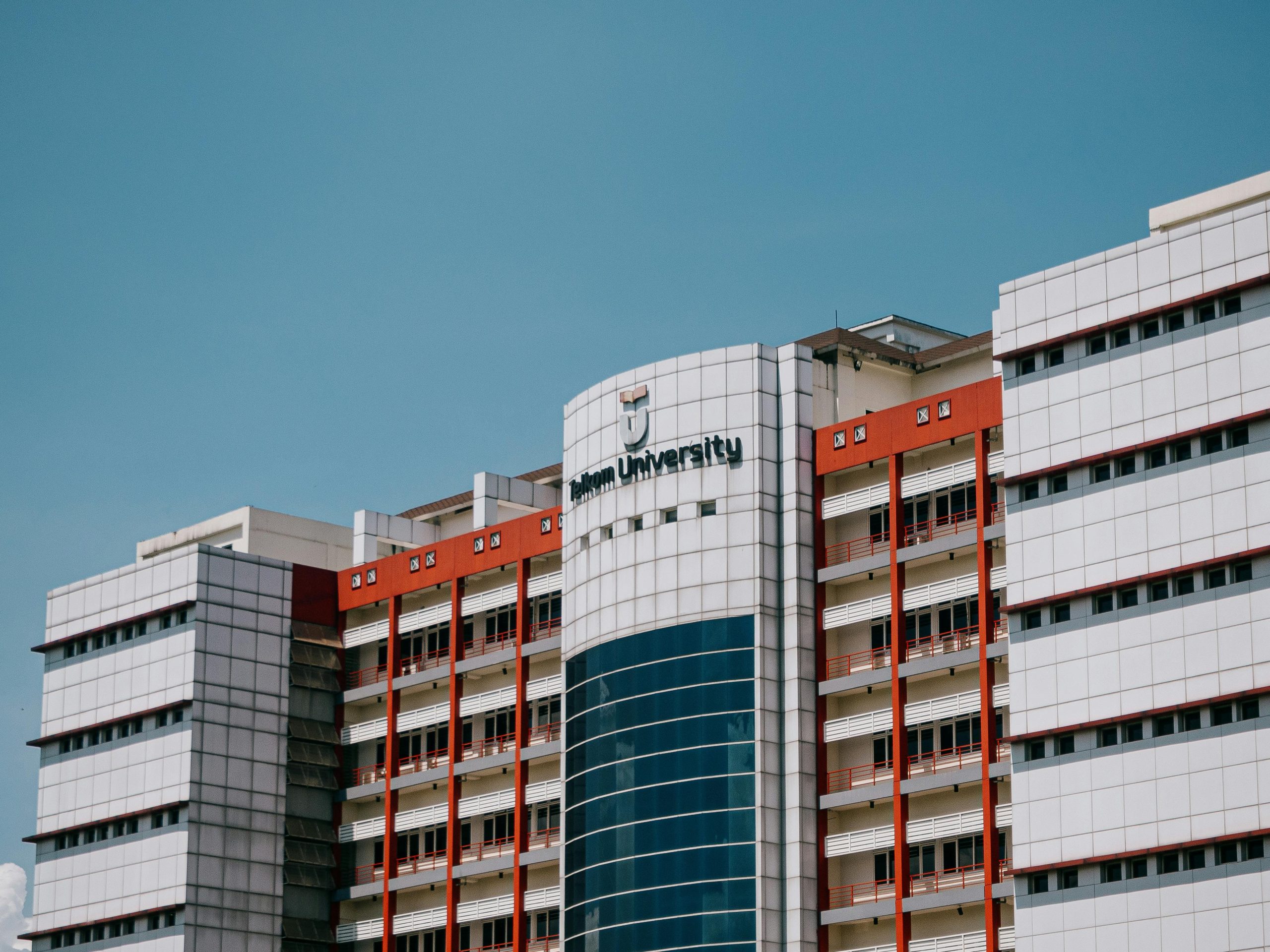 Rekomendasi 10 Kampus Swasta Terbaik di Indonesia Versi EduRank 2026