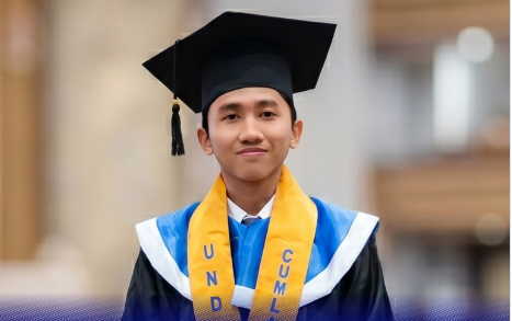 Padukan Al-Qur’an dan Sains, Pato Sayyaf Lulus Fisika UNDIP dan Raih Cumlaude di Usia 18 Tahun